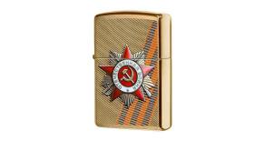 Зажигалка ZIPPO День победы с покрытием Brushed Brass, медь/сталь, золотистая, матовая, 36x12x56 мм
